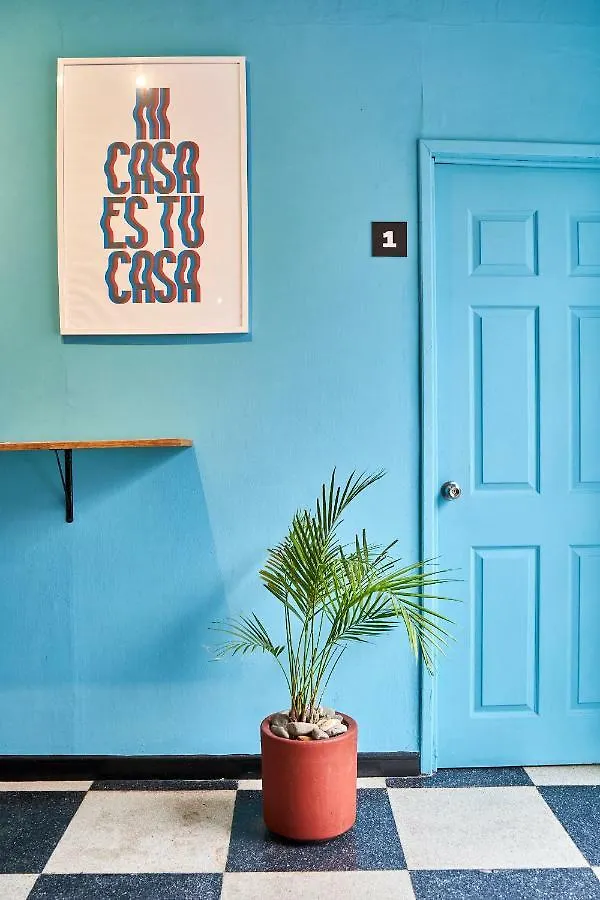 Hostal Americana Guadalajara Hostel
