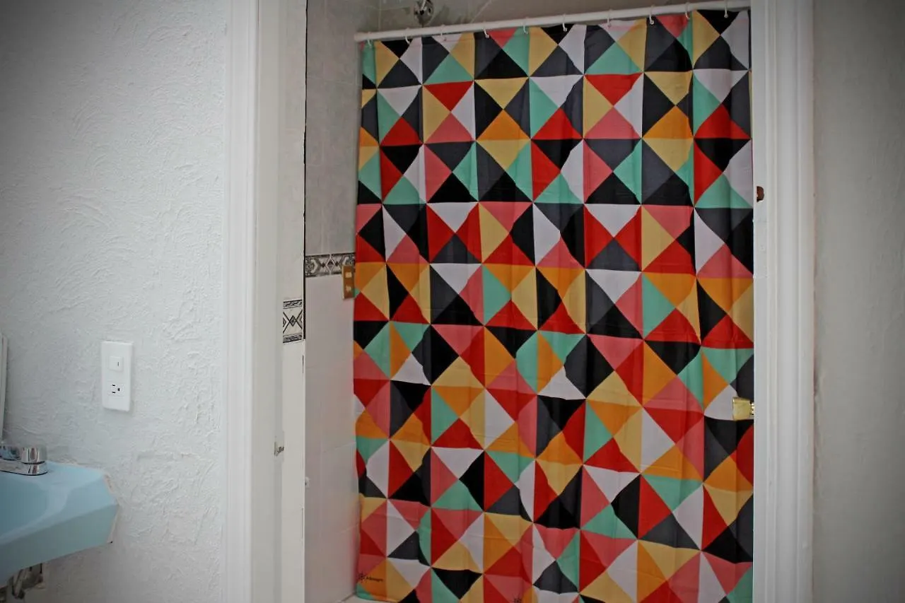 Hostal Americana Guadalajara Albergue