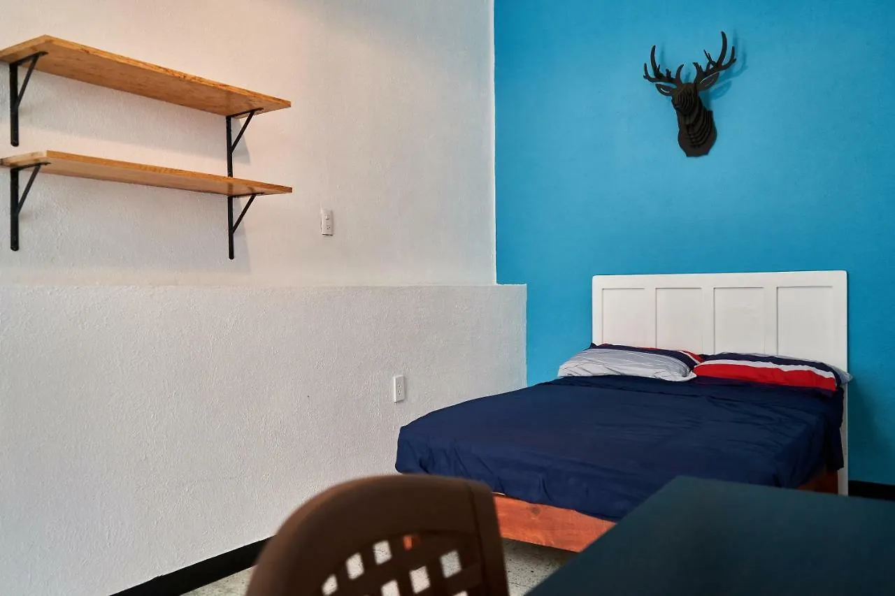 Hostal Americana Guadalajara Albergue